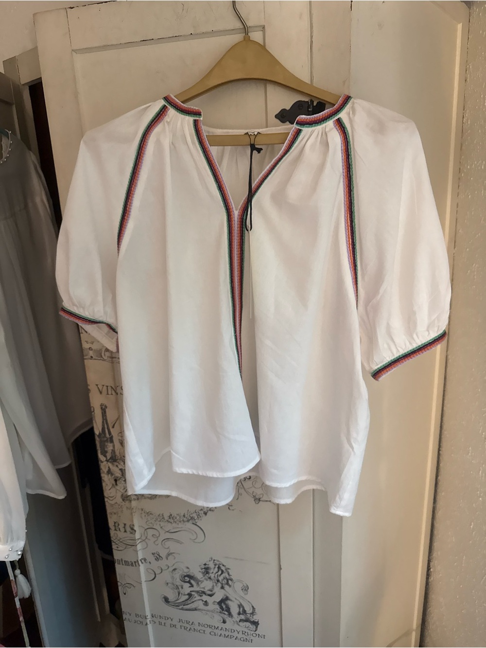 NWT Beautiful “Pinch” White Embroidered Peasant Blouse